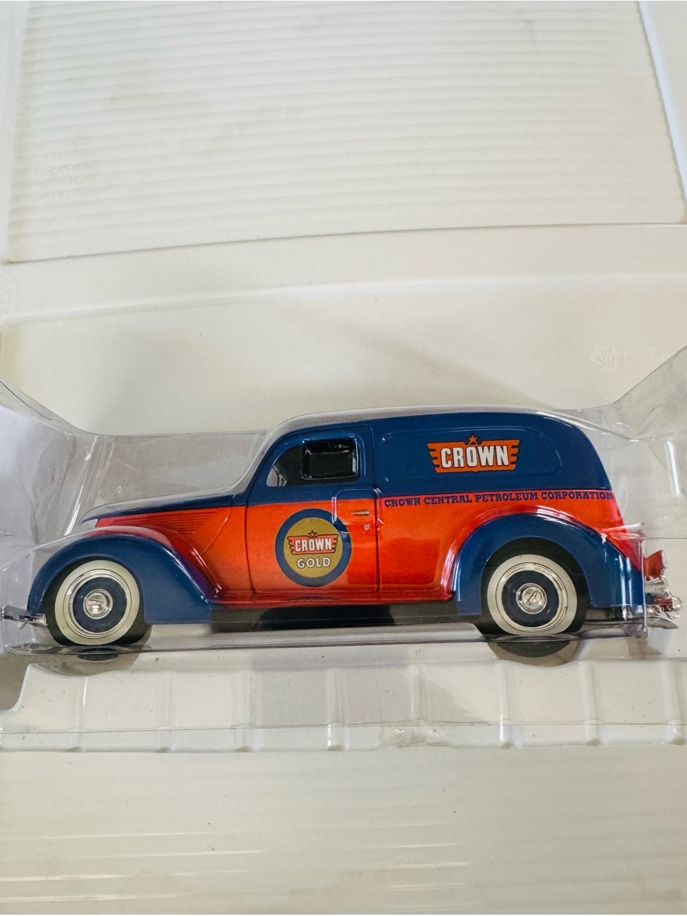 SpecCast Crown Central Petroleum Crown Gold 1930s Panel Van 
Pre-Rosemore NIB